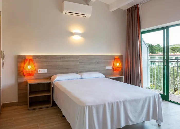 Апарт-отель Medplaya Sant Eloi Тосса-де-Мар